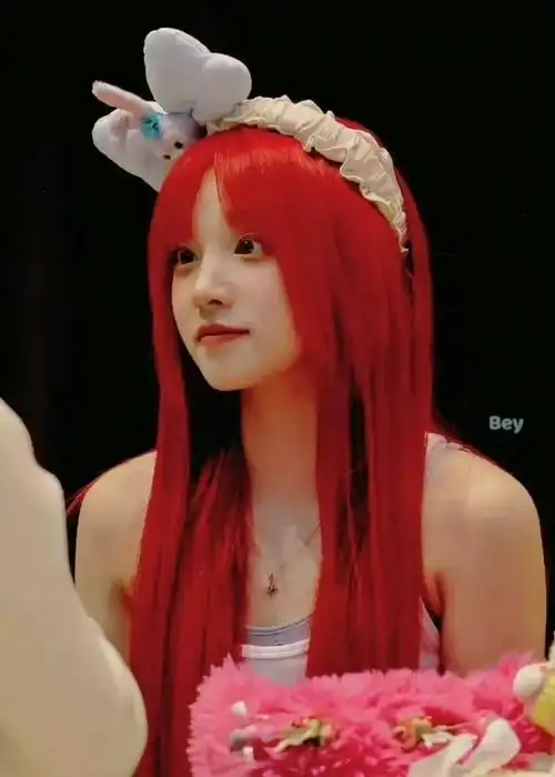 宋雨琦#宋雨琦的后背上的这个小"柯基"纹身,真是让人意想不到,展现了