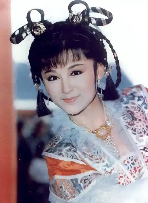 武则天的扮演者,为何冯宝宝,潘迎紫,刘晓庆都让人印象深刻?