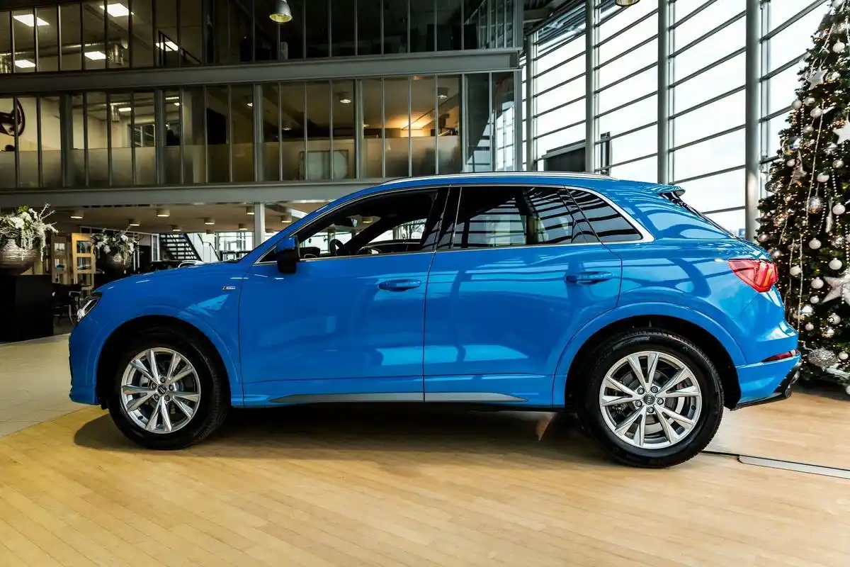 全新奥迪q3,蓝色的外观