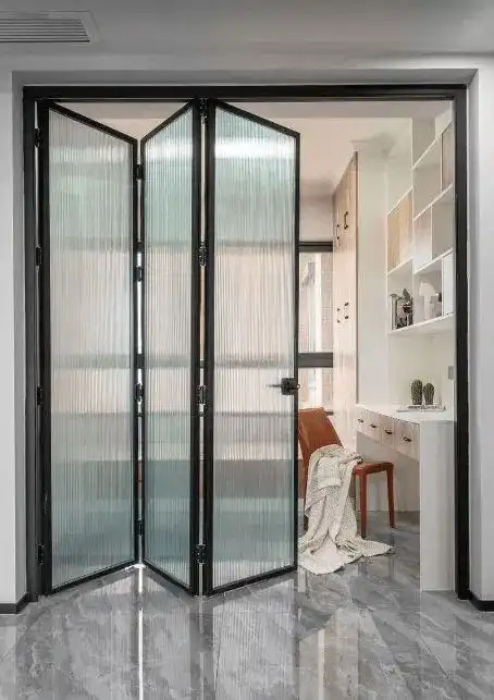 小户型的福音,实用又好看的折叠门越来越流行!