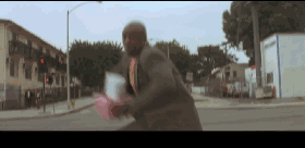 昆汀新片颗粒无收,但25年前他已证明过自己,打败张艺谋《活着》