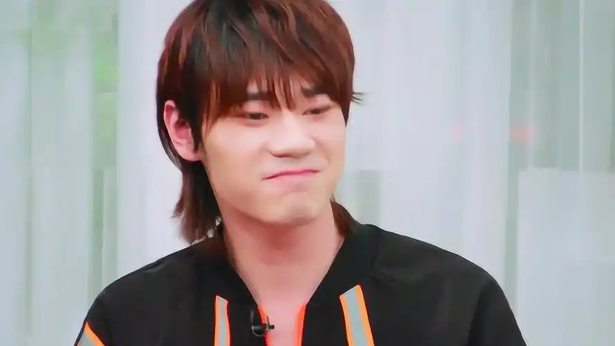 太一哽咽祝福在线歌手,声入人心男团super vocal直言好紧张