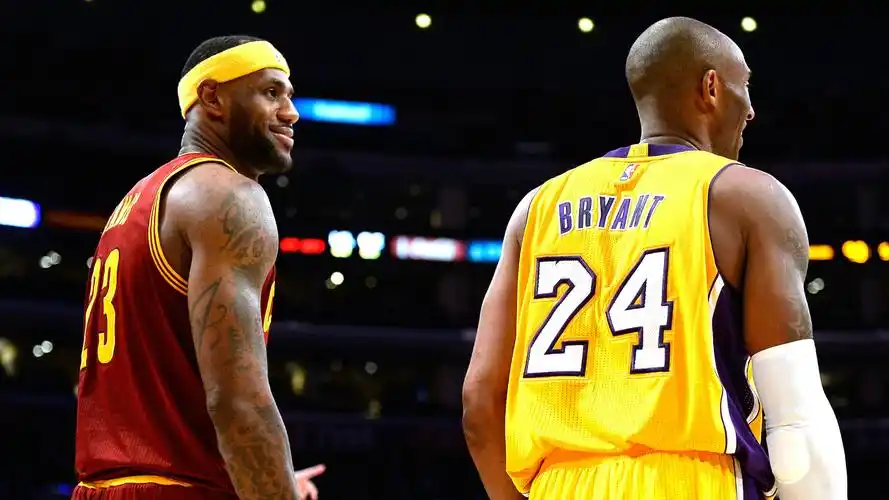 十年最佳阵容出炉:詹哈领衔一阵,火箭2旧将二阵,科比三阵合理_詹姆斯