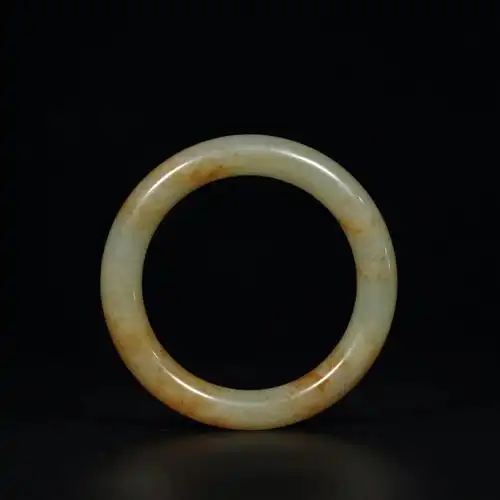 精品旧藏清代老和田玉【圆条 手镯】雕工精湛,玉质细腻,包浆老道
