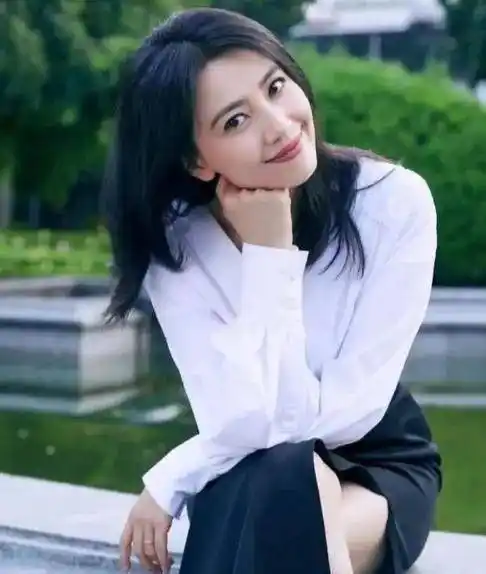 中国网友公认的娱乐圈的十大美女,第十名唐嫣,第一名你们猜到吗-第14