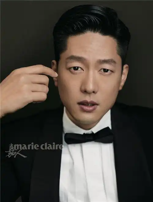 凌潇肃大片分饰两角 活力绅士尽显清爽chic|凌潇肃|绅士|角_新浪新闻