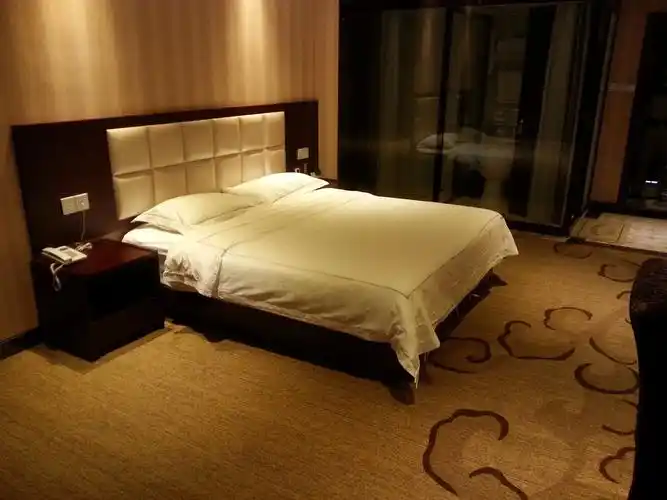 武汉华坤城市酒店(临空分店)(单人间)