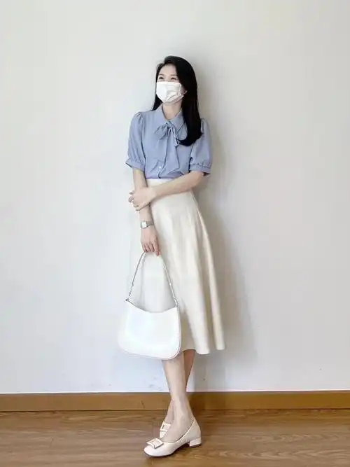 春夏面试穿搭简单的色彩搭配整洁干练简约大方