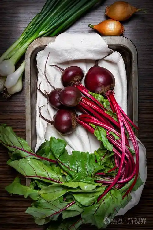 甜菜在桌子上