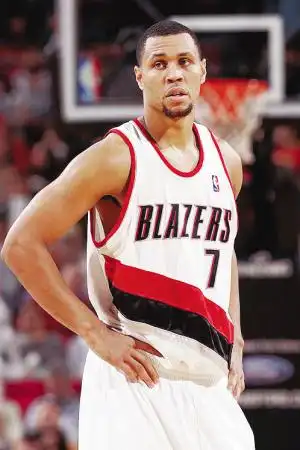p>布兰登·罗伊(brandon roy),1984年7月23日出生于美国 a target="