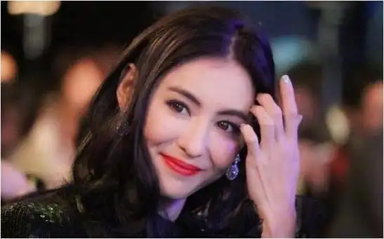 建议大s学学张柏芝:谢霆锋给儿子的抚养费,我不花都存起来!