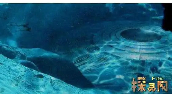 青海湖灵异事件真龙现身盘踞湖底黑洞之中视频