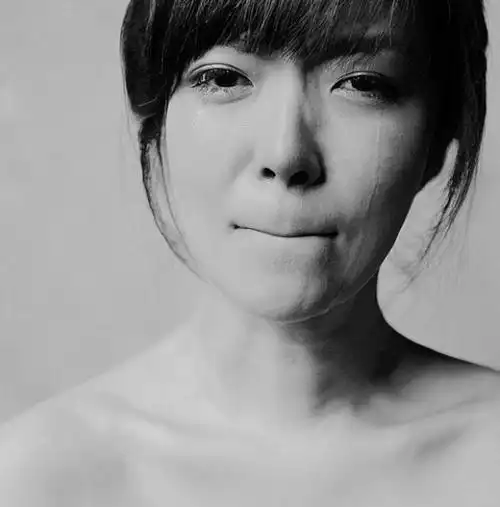 泪流满面的女生哭泣的图片_伤感图片_窝窝qq网