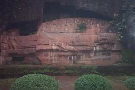 乐山大佛景区的睡佛