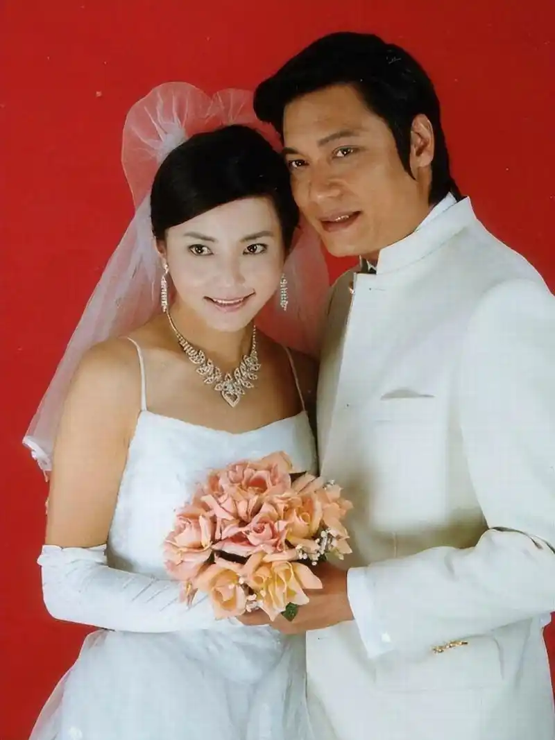 曾是黄晓明的初恋,汪雨的最爱,英年早逝的李钰,穿婚纱下葬