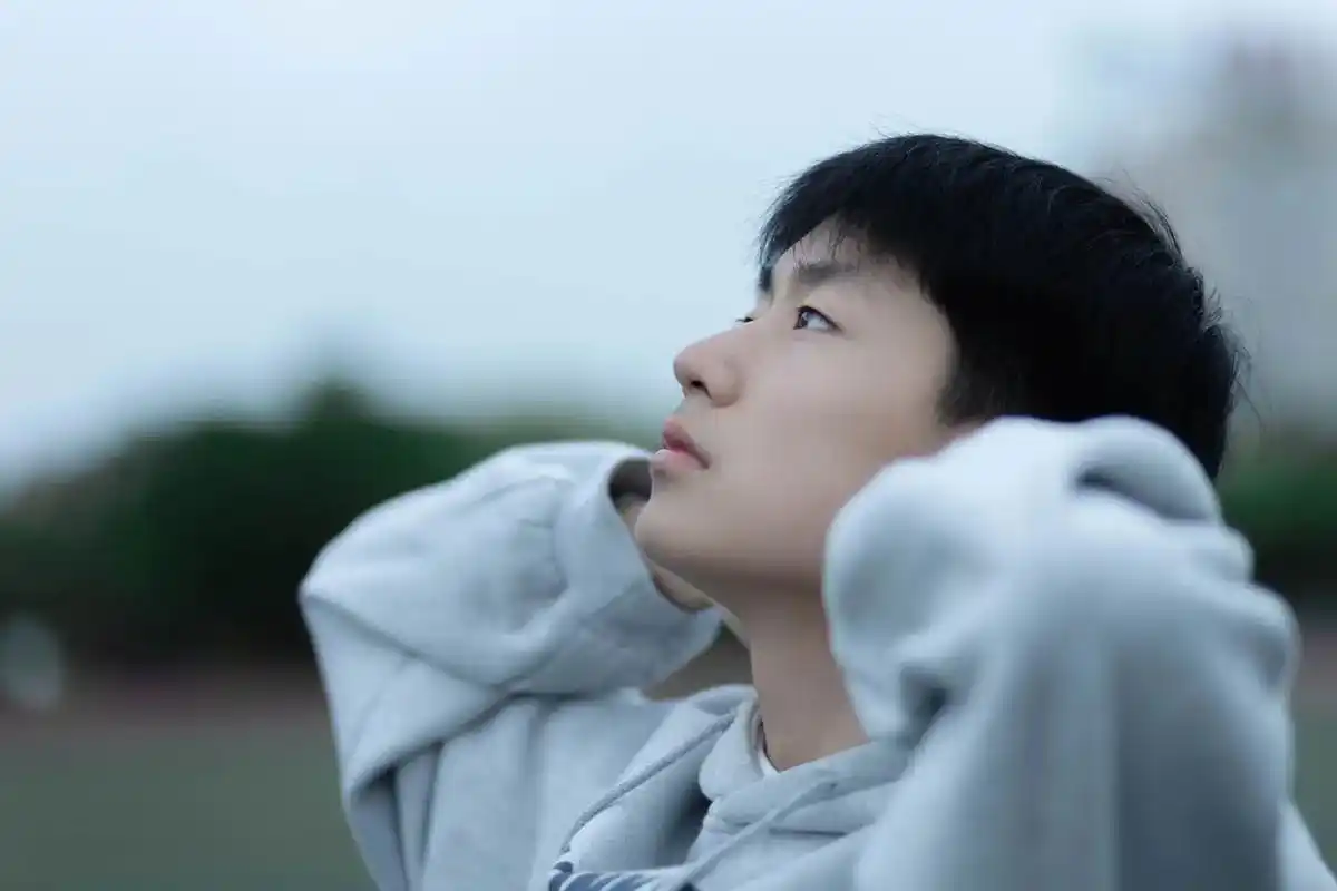 愿你的眼眸永远清澈透亮