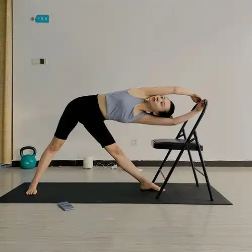 办公瑜伽—椅子瑜伽,在家在办公室随时都能瑜伽起来