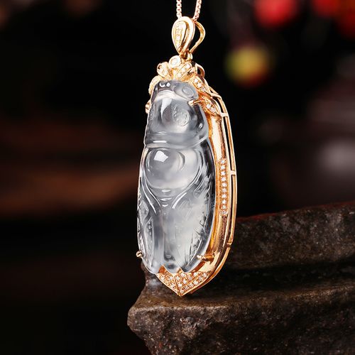 镶嵌翡翠玉蝉锁骨玉石吊坠玉佩祥祯冰种金镶嵌颈饰