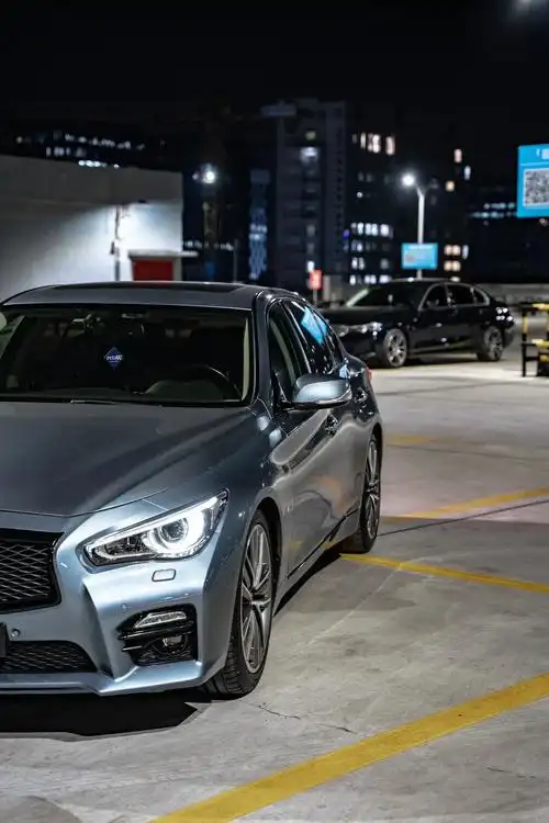 汽车摄影 经典车型扮猪吃老虎#英菲尼迪 #q50s - 抖音