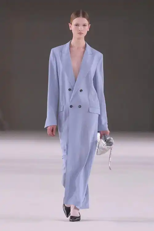 流行趋势——2024春夏女装t台流行趋势-服装趋势预测-cfw服装设计网