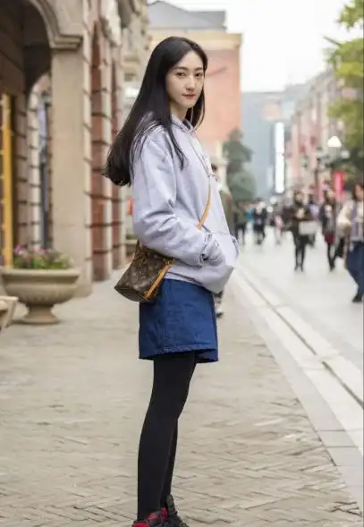 同学聚会最忌讳穿三种衣服图