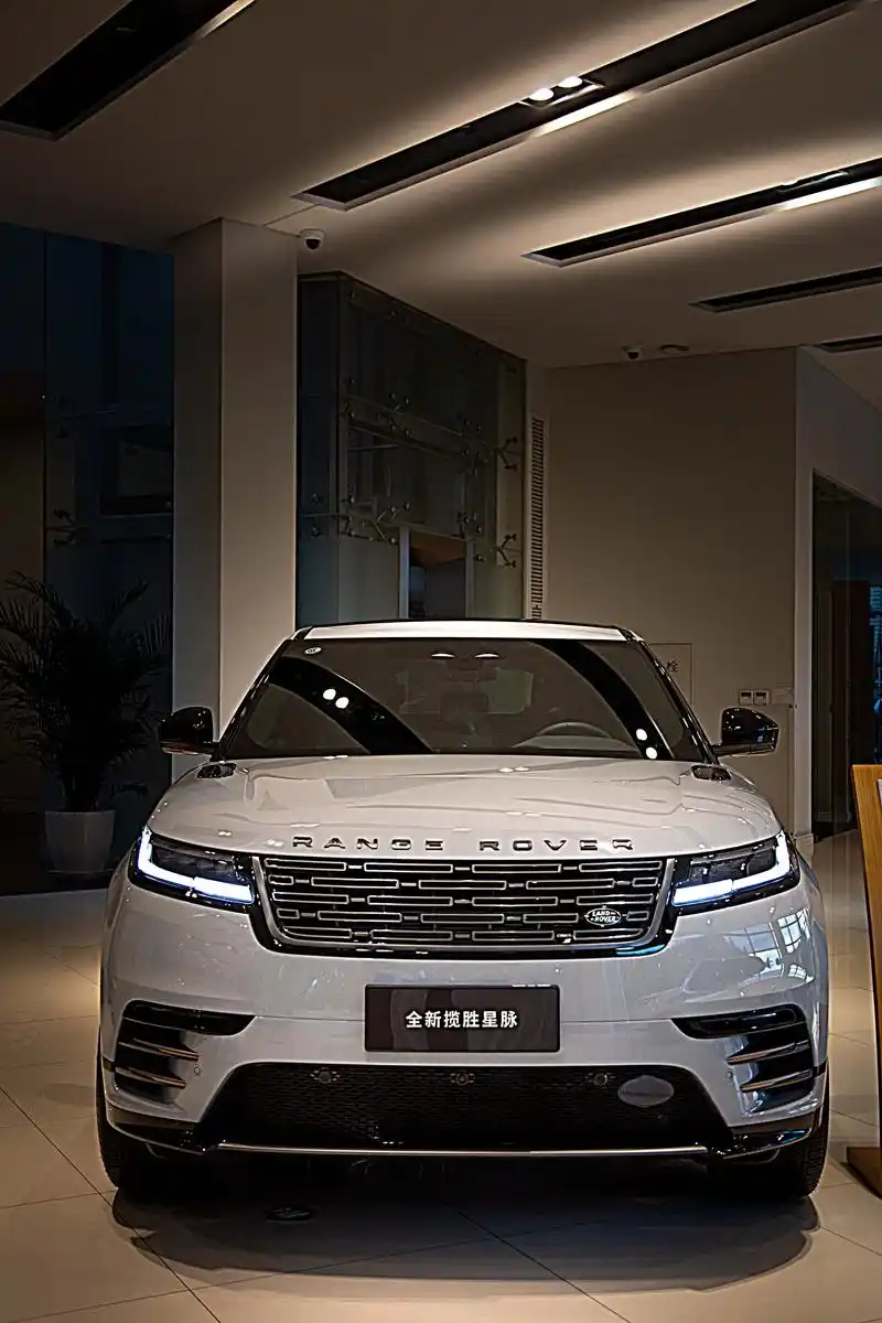揽胜星脉 #路虎 近距离接触一下"#揽胜星脉 " 你有 - 抖音