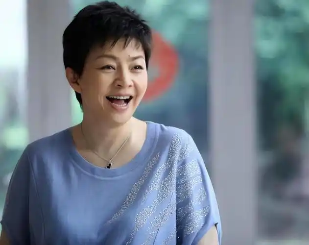 小品女王宋丹丹3次告别春晚从一开始就看不上喜剧