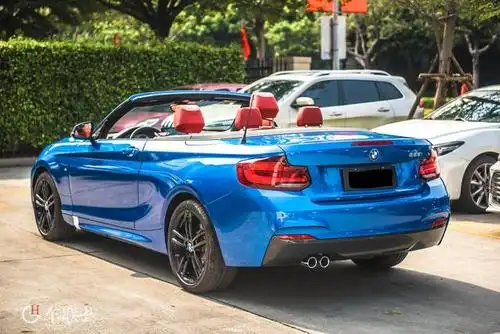 19款宝马2系225i 敞篷尊享型m运动套装蓝外红内实拍
