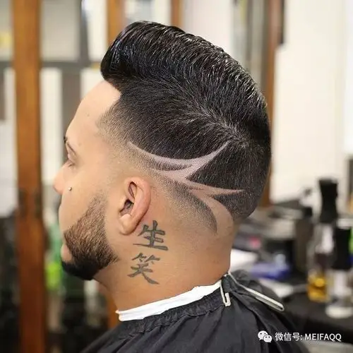 男士图腾雕刻发型创意与个性并存
