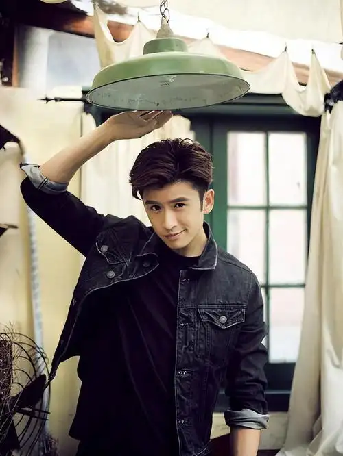 张云龙:娱乐巨星背后的神秘家庭背景!