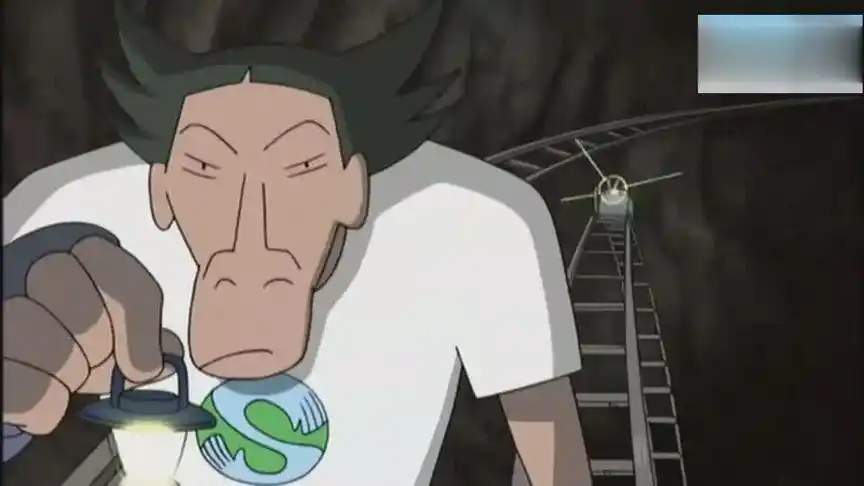 蜡笔小新:小新们遇到了一个奇怪的马面人!