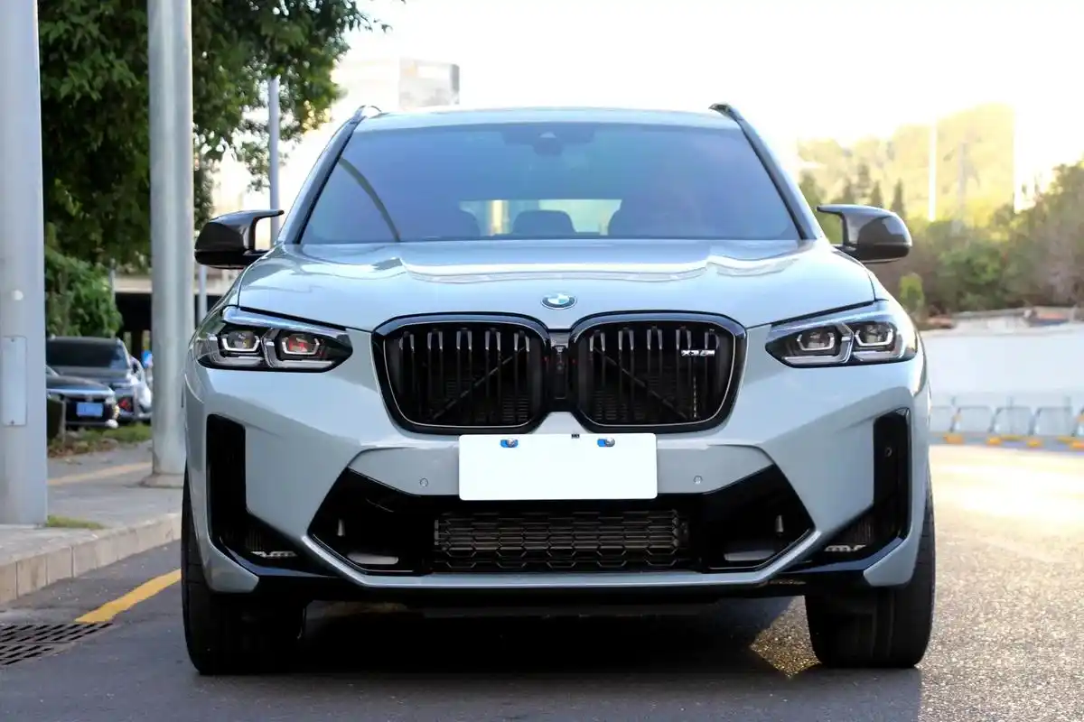 22款宝马x3m雷霆版