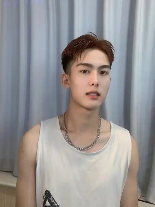 男生脏橘色橘红色渣男发色脏橘色男生显白