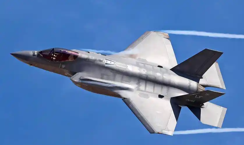 f35战机大批建造生产成本锐降泰国有意购买航母或不是摆设