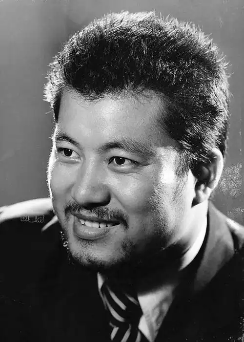 原创老照片欣赏68位银幕帅哥闪亮在80年代老电影中那时他们真年轻