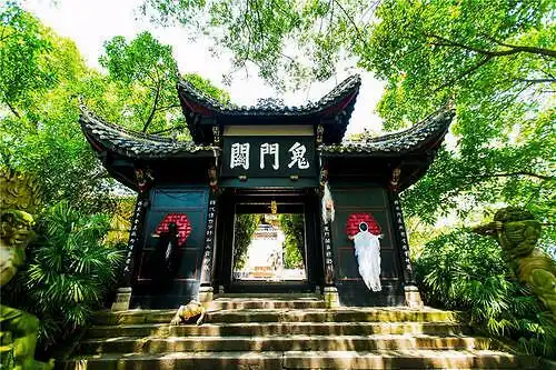 素以"鬼国京都","阴曹地府"闻名于世的丰都鬼城