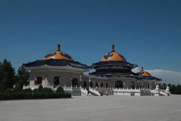 内蒙掠影之二~成吉思汗陵