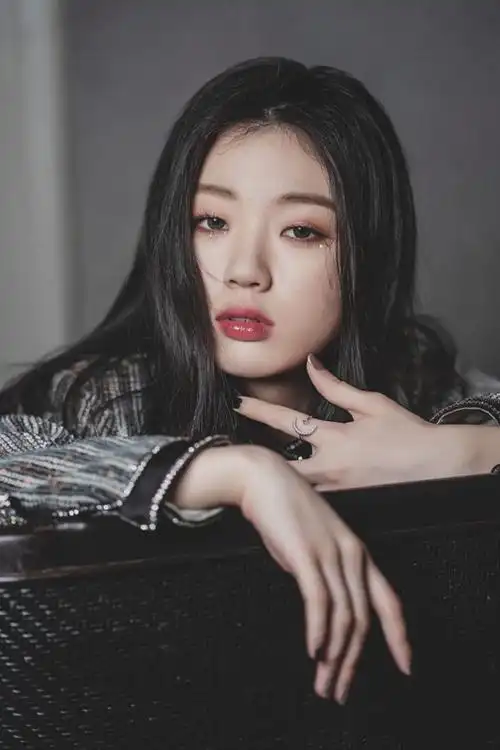 钟拼女 (钟拼音怎么读)-第2张图片-珑钦运势网