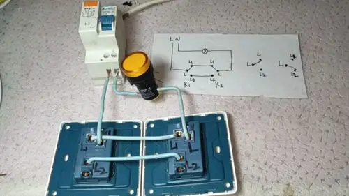 一灯双控的实物接线,加电路图原理讲解,0基础电工都能轻松学会
