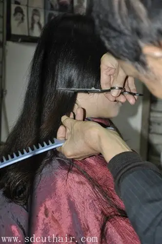 妹妹在老理发店剃光头-深度018#(2)