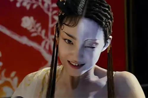 古装美人王丽坤一张天使般的面孔配了一副五五开的身材