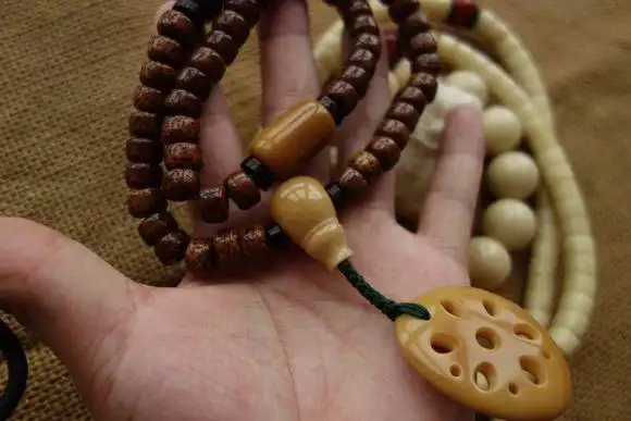 别瞧不起象牙果,包浆4年后,简直太惊艳啦!