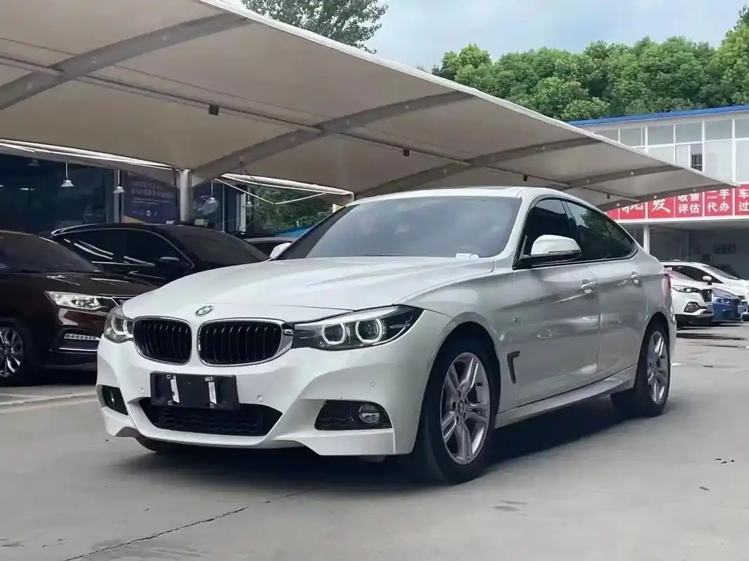 18年宝马3系gt.到店[庆祝][庆祝][庆祝] 18款18 - 抖音