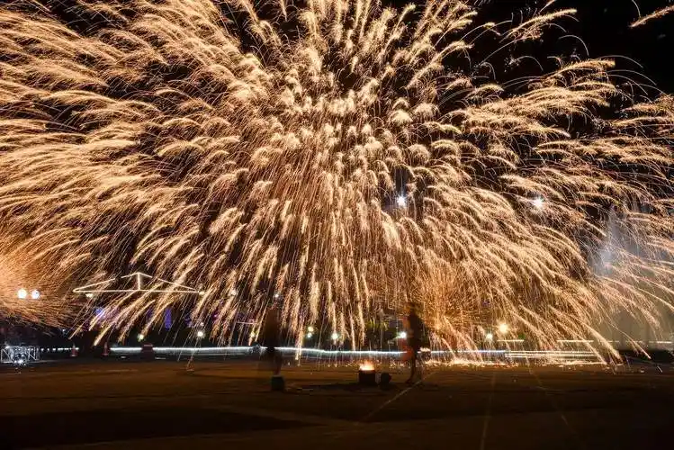 晚4日游0购物0自费走进3大挂壁公路探索南太行深处的奇迹欣赏铁树银花