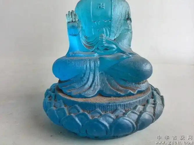 清代传世老琉璃佛像