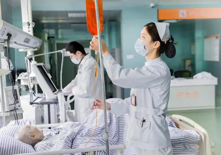 护士小卢的工作日常