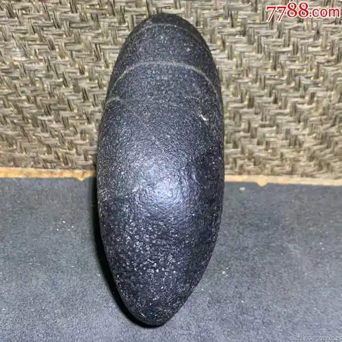 仅此一块新疆哈巴河黑珍珠原石一块