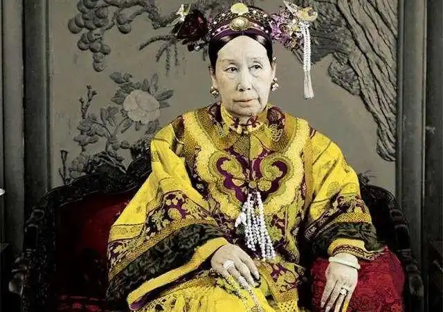 李莲英是怎么得到慈禧太后的宠幸的?原因让人脸红!