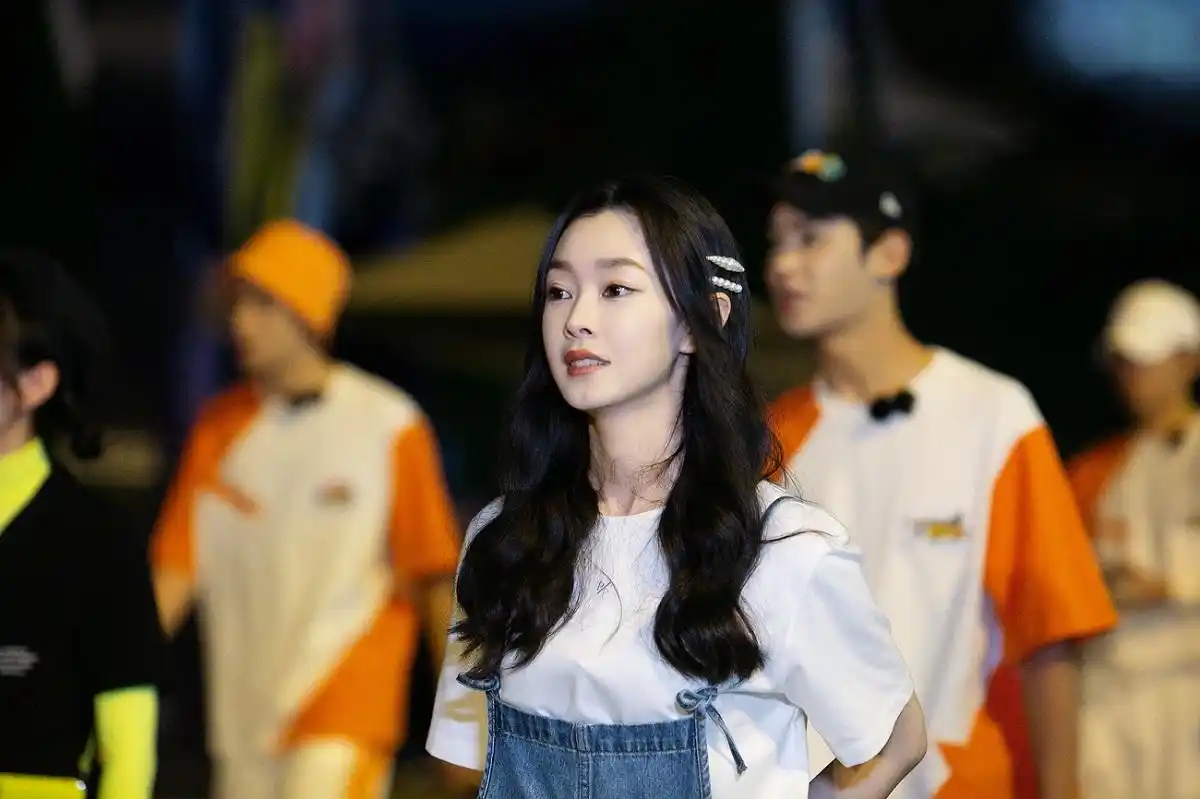 代际互动观察类游戏综艺《元气满满的哥哥》第四期节目播出,演员宋轶