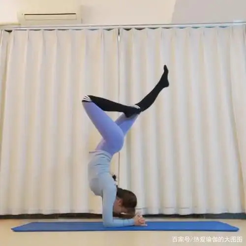 瑜伽自我练习,瑜伽拍照体式图片分享